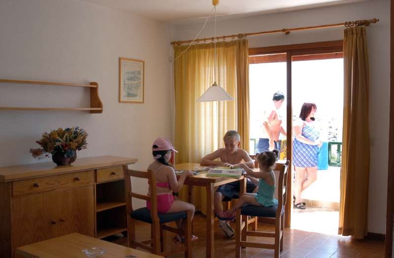 dal travel Holiday Center