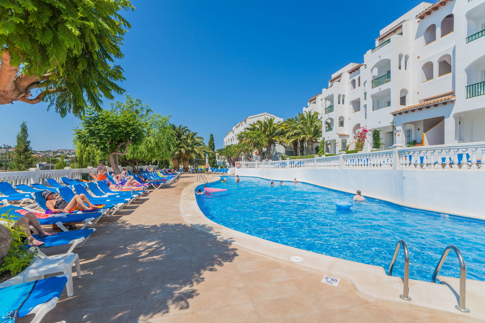 dal travel Holiday Center