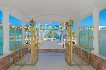 Flamingo Suites