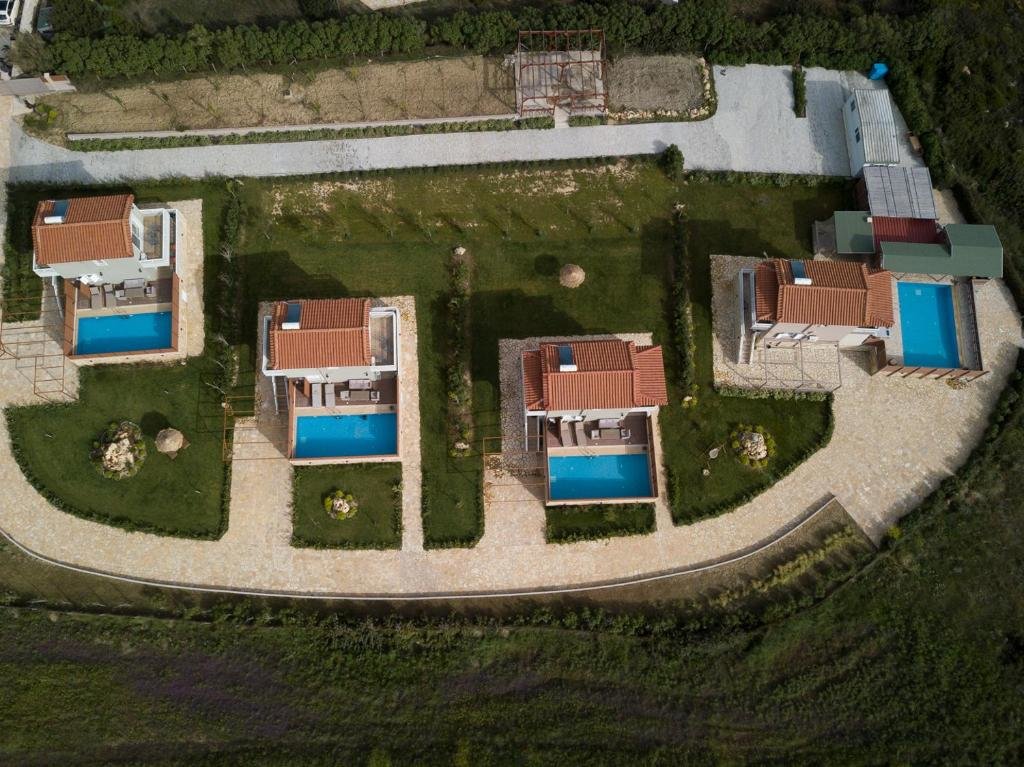 Hotel Crystal Villas