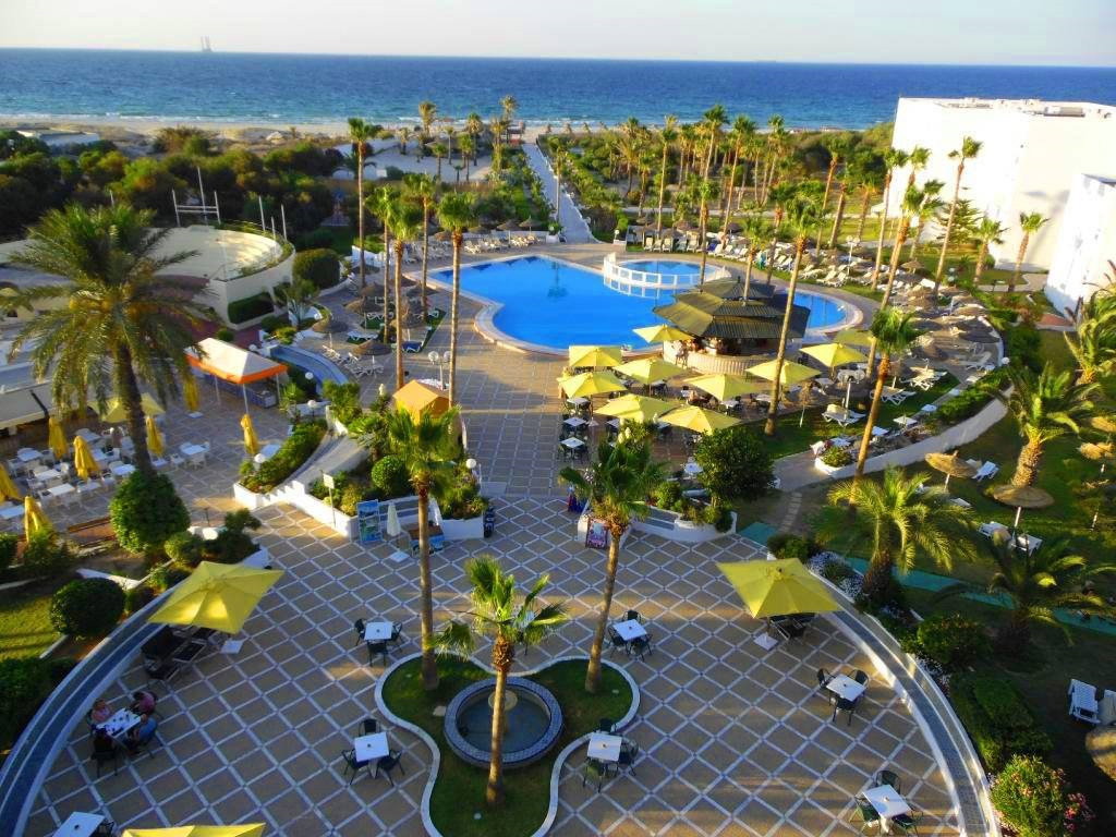 dal travel Tropicana Club & Spa