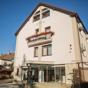 Hotel Simar Bed & Coffee Guesthouse cazare Sibiu