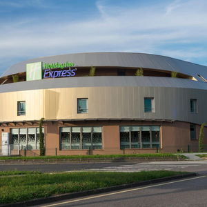 Sejur Holiday Inn Express Paris - Velizy vacanta Velizy-Villacoublay