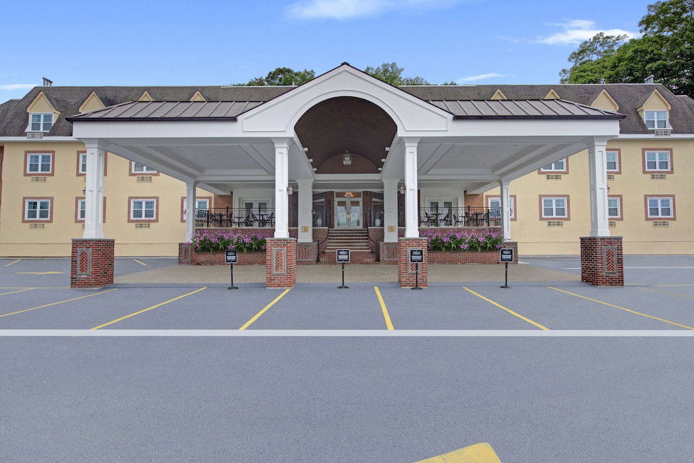 Hotel The Roslyn, Tapestry Collection By Hilton