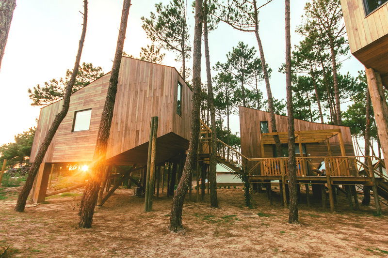 Hotel Bukubaki Eco Surf Resort