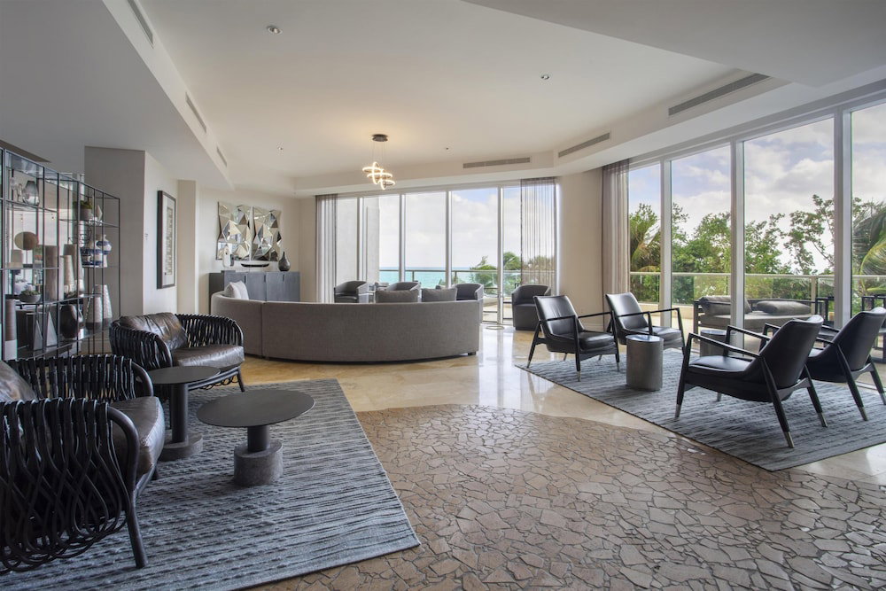 Doubletree Resort & Spa By Hilton Ocean Point-N. Miami Beach