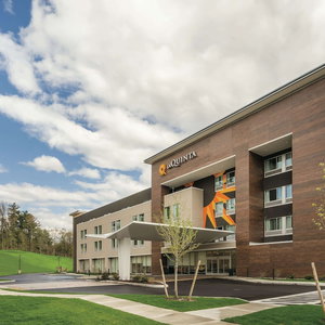 Hotel La Quinta Inn & Suites By Wyndham Clifton Park/Saratoga Area cazare Clifton Park