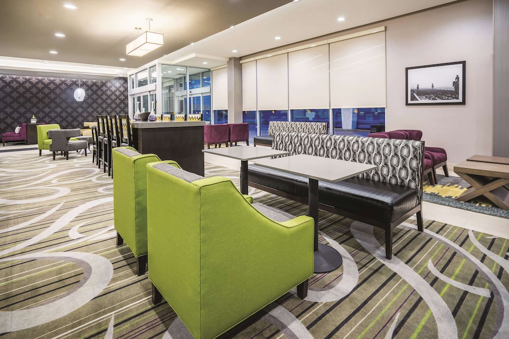 La Quinta Inn & Suites By Wyndham Clifton Park/Saratoga Area