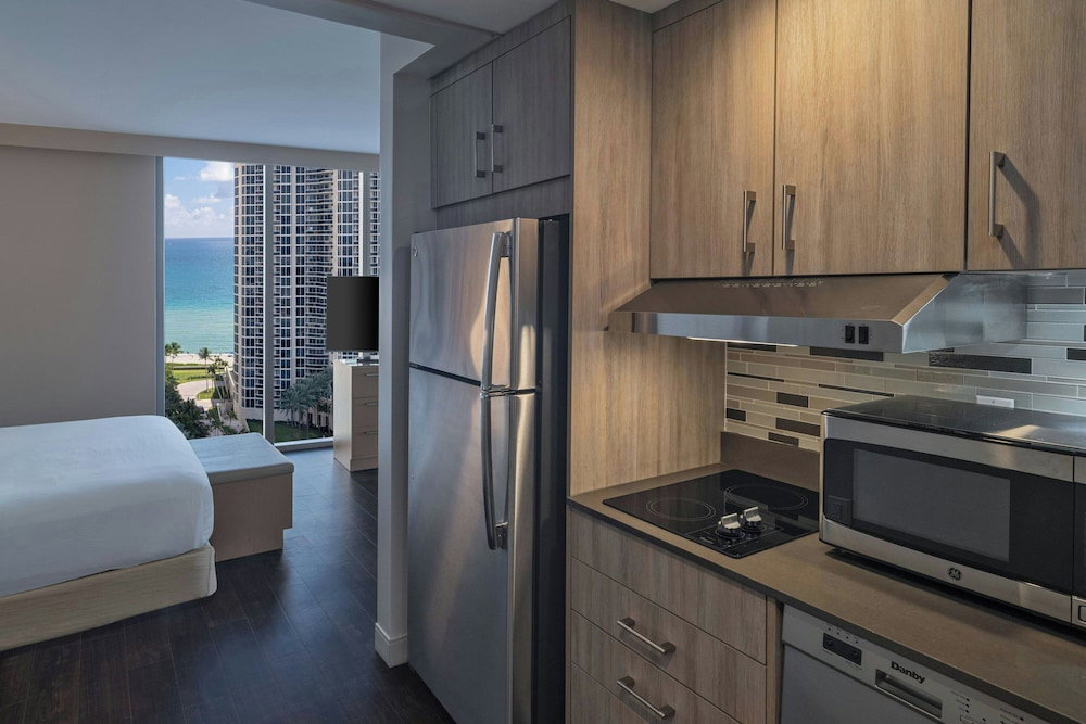 Residence Inn By Marriott Miami Sunny Isles Beach