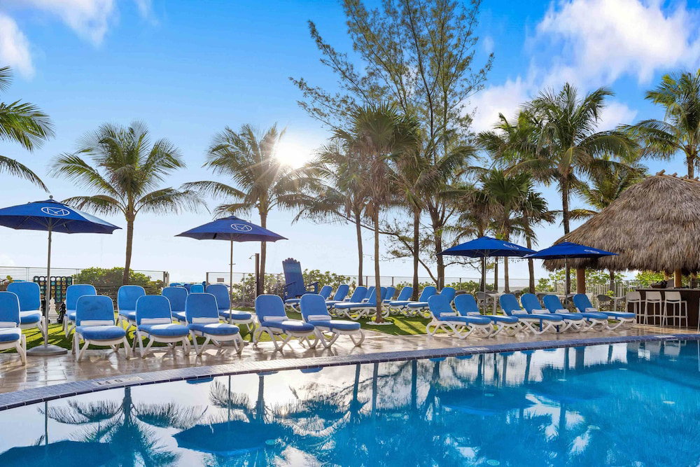 Hotel Marenas Beach Resort