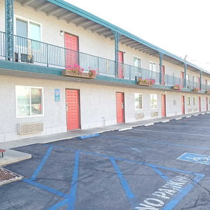 Hotel Pomona Inn cazare Westmont