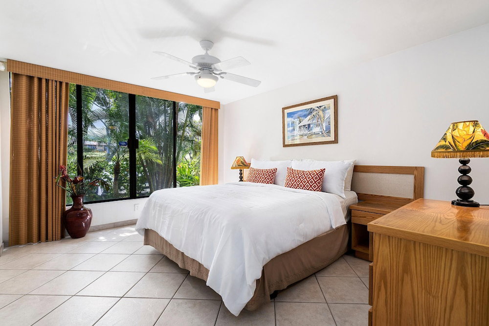 Keauhou Kona Surf & Racquet Club #4-102