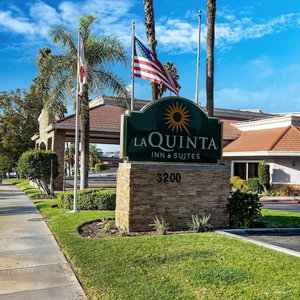 Hotel La Quinta Inn & Suites By Wyndham Pomona cazare Westmont