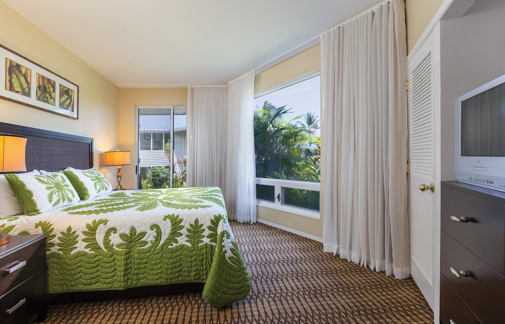 Holua Resort