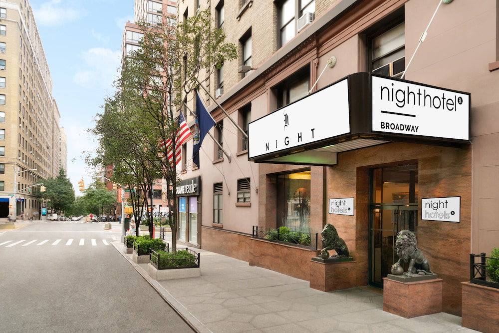 Hotel Night Hotel Broadway