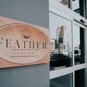 Hotel Feather Factory cazare Queens Village