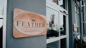 Hotel Feather Factory cazare Queens Village