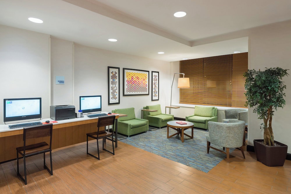 Hotel Holiday Inn Express New York City Times Square By Ihg