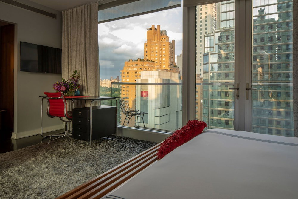 6 Columbus Central Park Hotel
