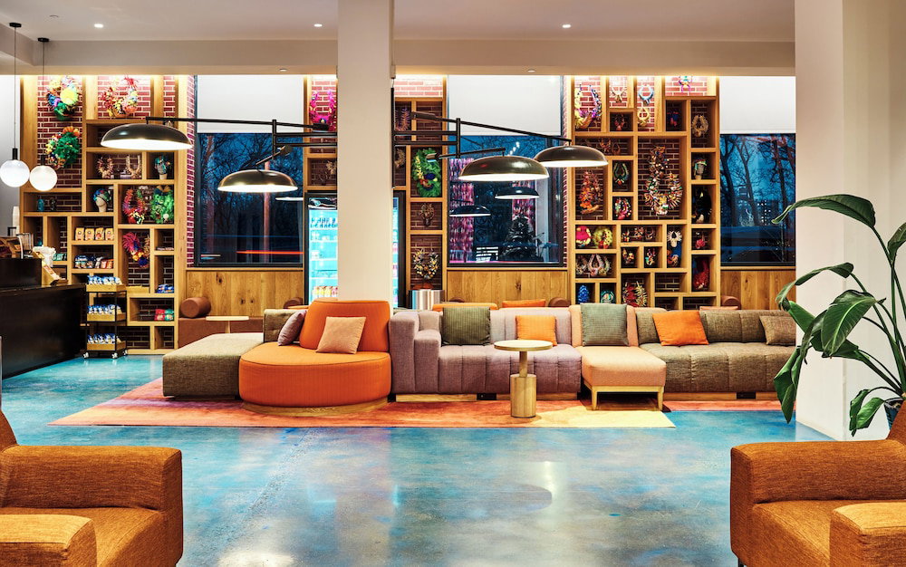 Hotel Radio Hotel