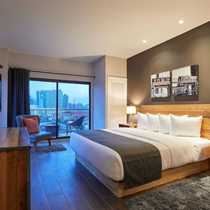 Hotel Ravel Hotel Trademark Collection By Wyndham cazare Queens Village