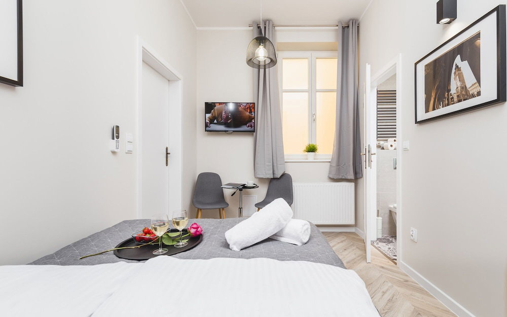 Hotel Agnes Apartments Old Town