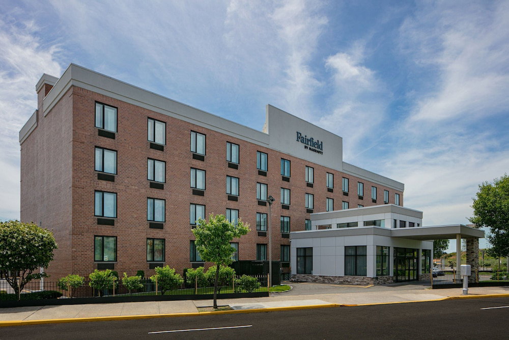 Hotel Fairfield Inn By Marriott Jfk Airport