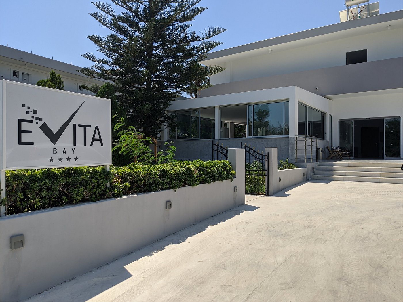 dal travel Evita Bay