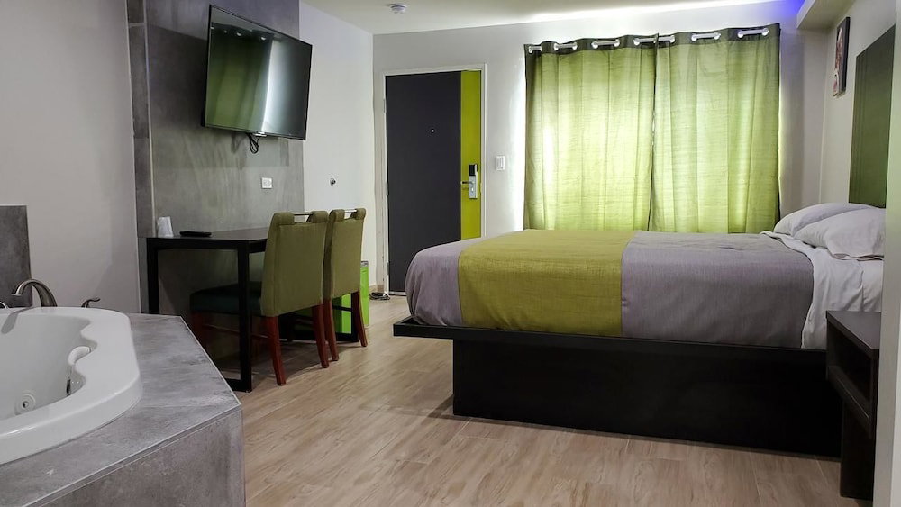 Hotel Exclusivo Inn & Suites