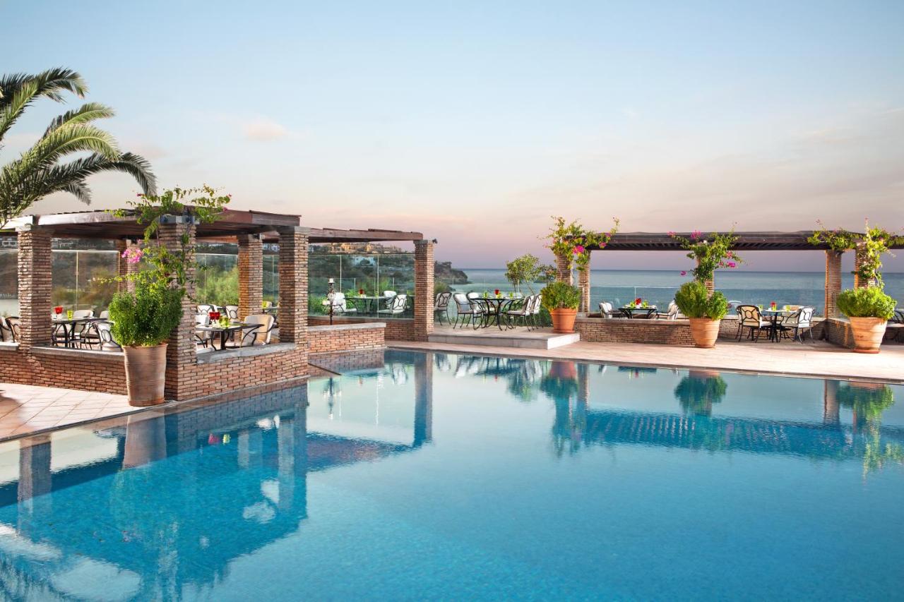 dal travel Out Of The Blue Resort