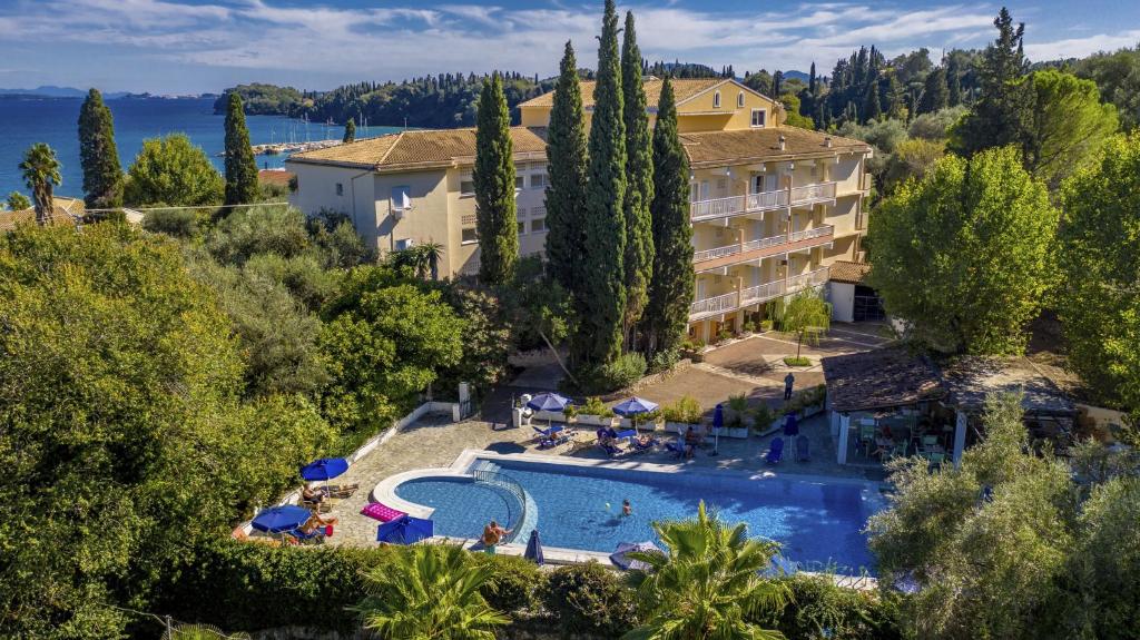 Hotel Ipsos Beach Hotel