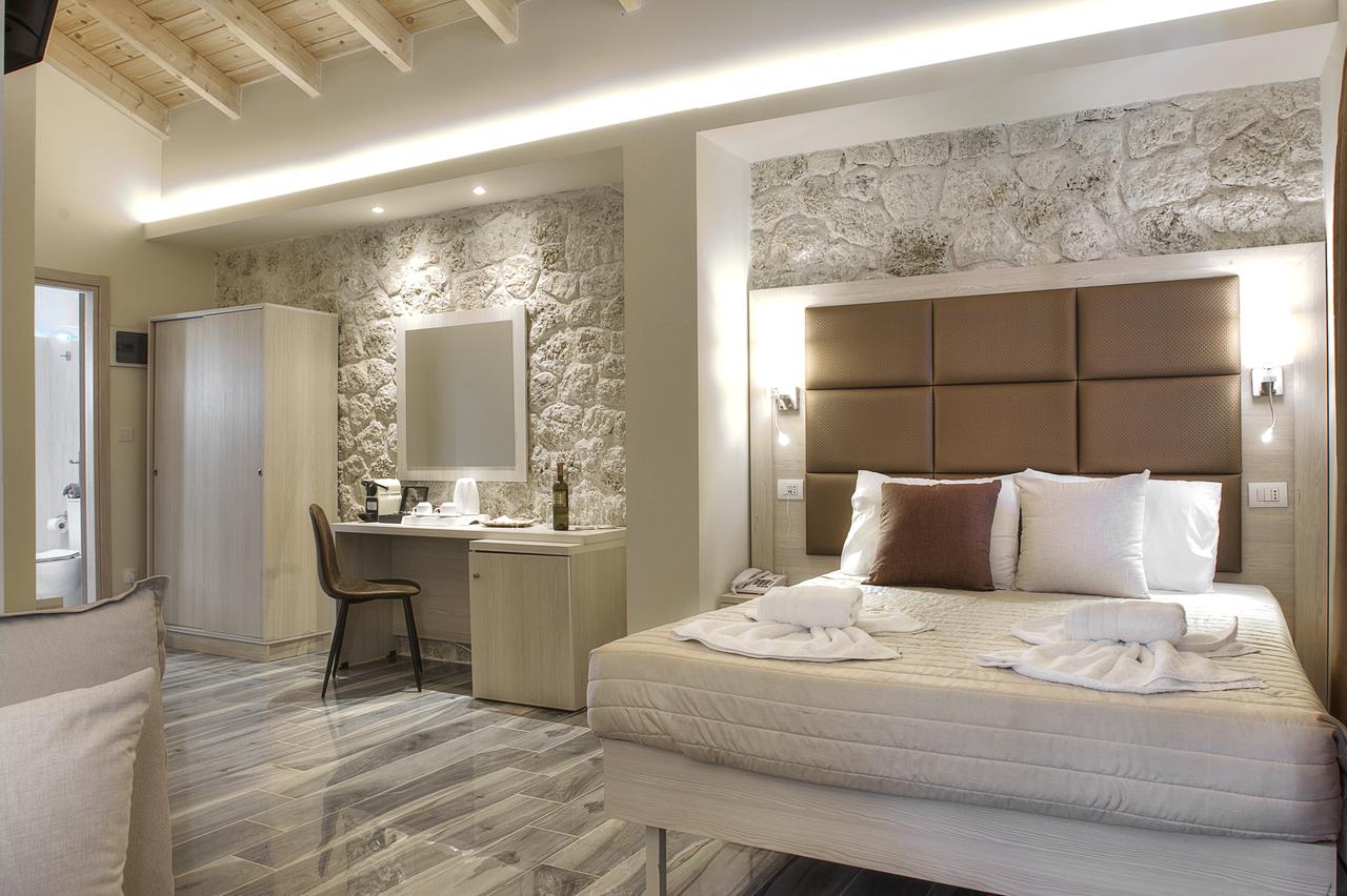 Porto Demo Boutique (Adults Only)