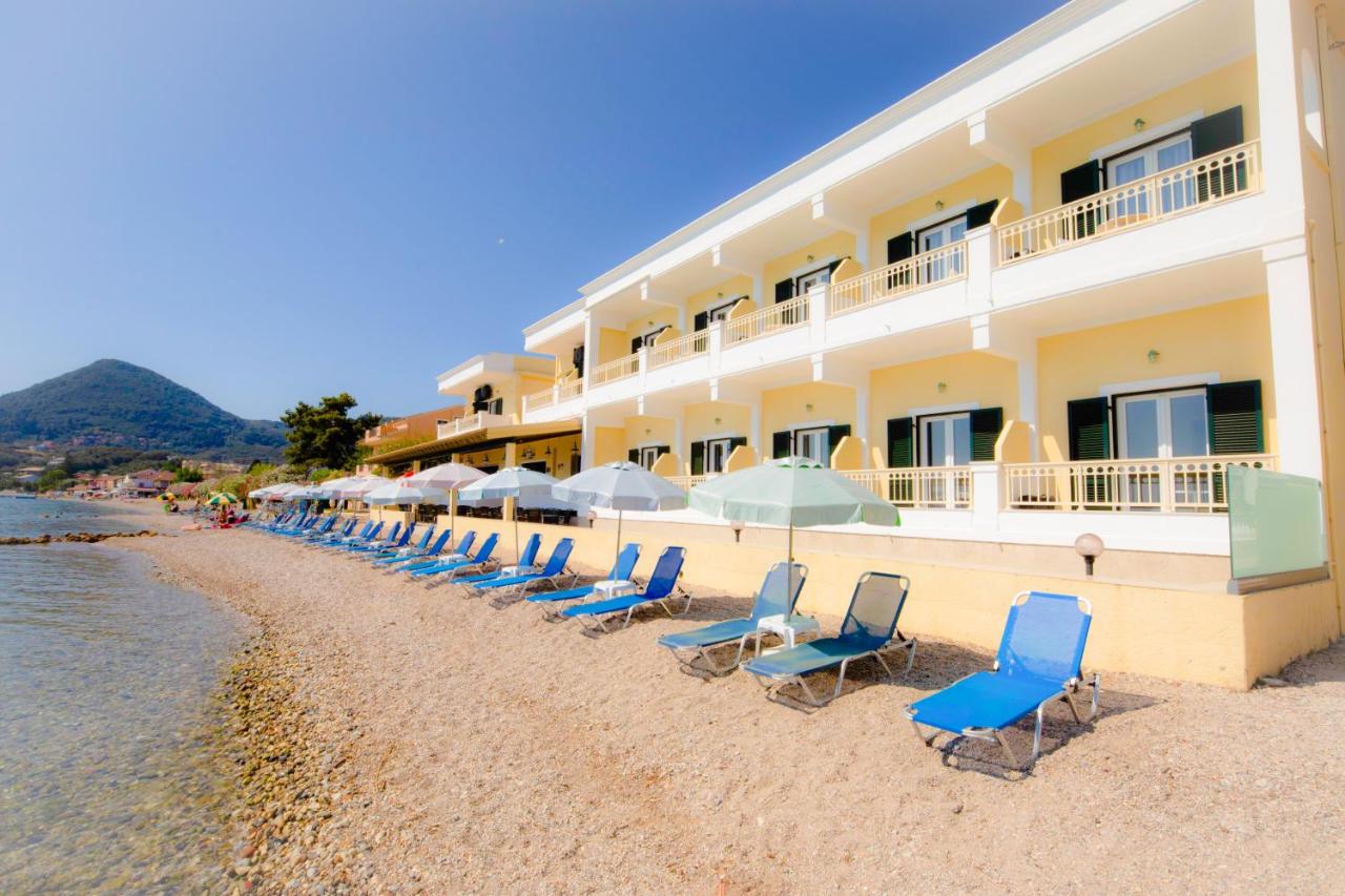 dal travel Rossis Beach