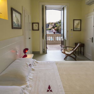 Hotel Yacht Club Capo Cervo Suites cazare Sorrento