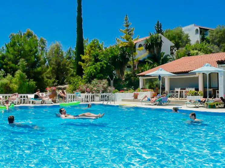 dal travel Nautilus Hotel