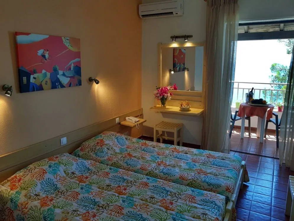 dal travel Nautilus Hotel