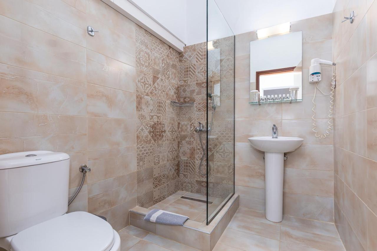 dal travel Oasis Hotel