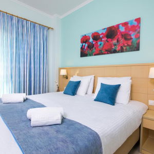 Sejur Hotel Sunshine Santorini vacanta Kamari