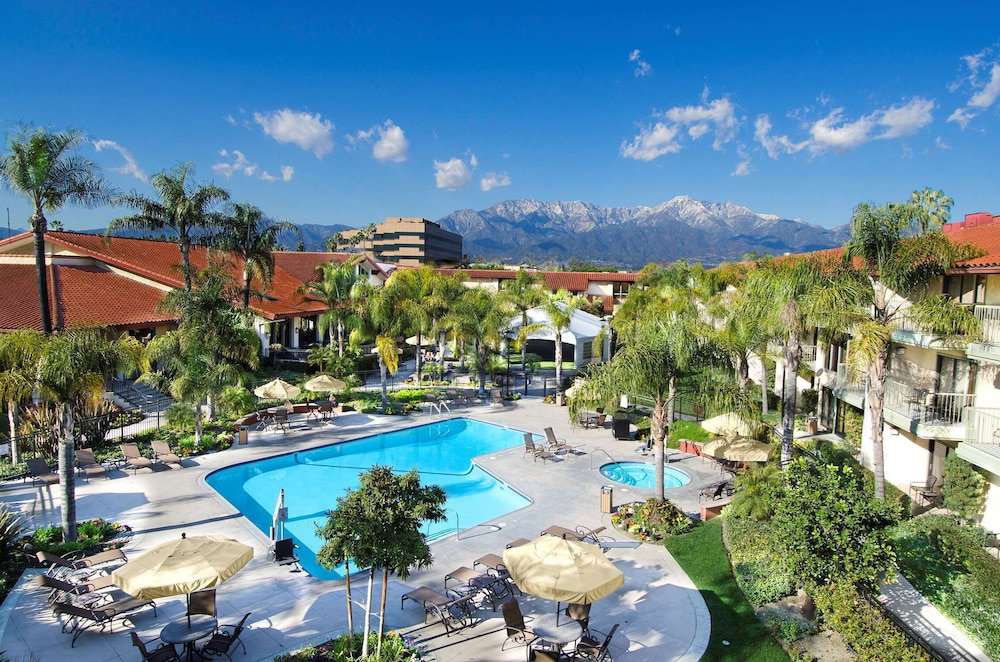 Hotel Doubletree By Hilton Ontario Airport