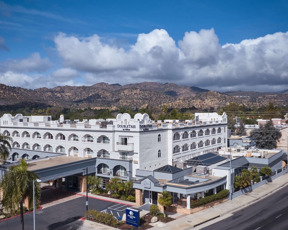 Hotel Doubletree By Hilton Chatsworth