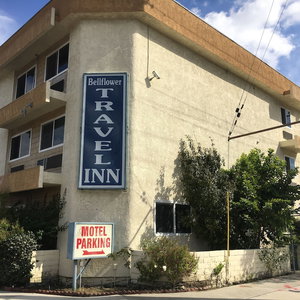 Hotel Bellflower Travel Inn cazare Bellflower