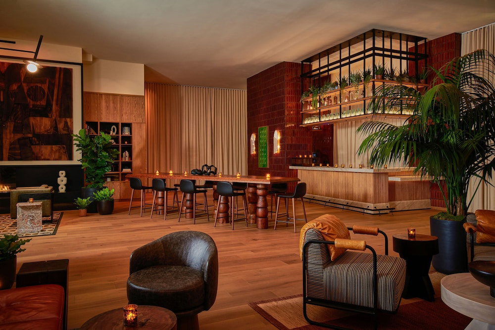 Hotel Hollywood Volume, A Tribute Portfolio Hotel