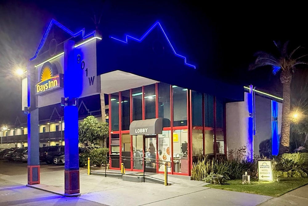 Hotel Days Inn By Wyndham Los Angeles Lax Airport/Stadium Area