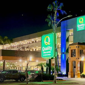 Hotel Quality Inn & Suites Los Angeles Airport - Stadium District cazare Inglewood