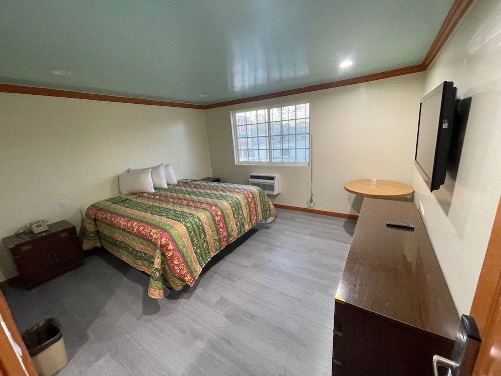 Hotel Hilltop Motor Inn