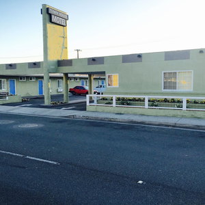 Hotel Town House Motel cazare Lynwood