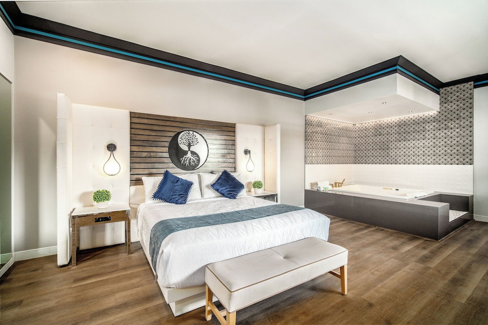 Hotel Aspire Inn Studios & Spas
