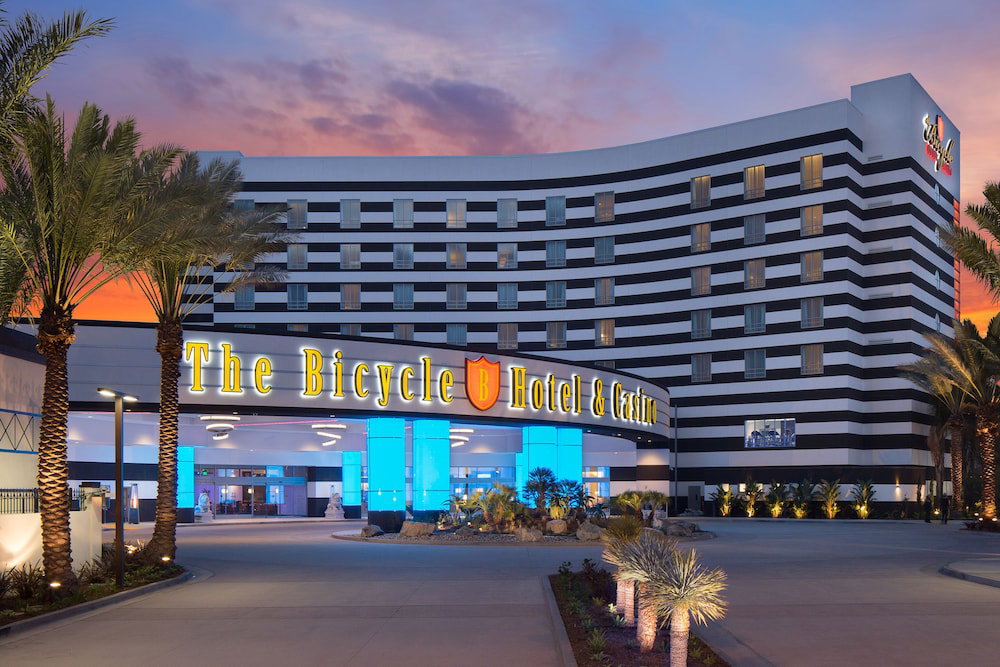 Hotel Parkwest Bicycle Casino