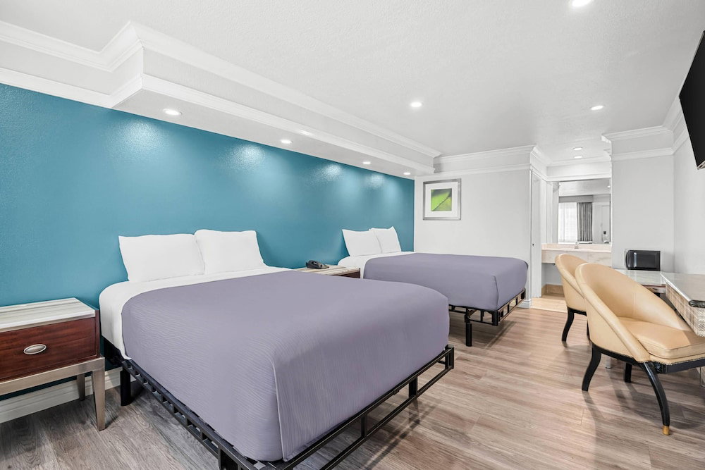 Hotel Rodeway Inn Commerce - Los Angeles