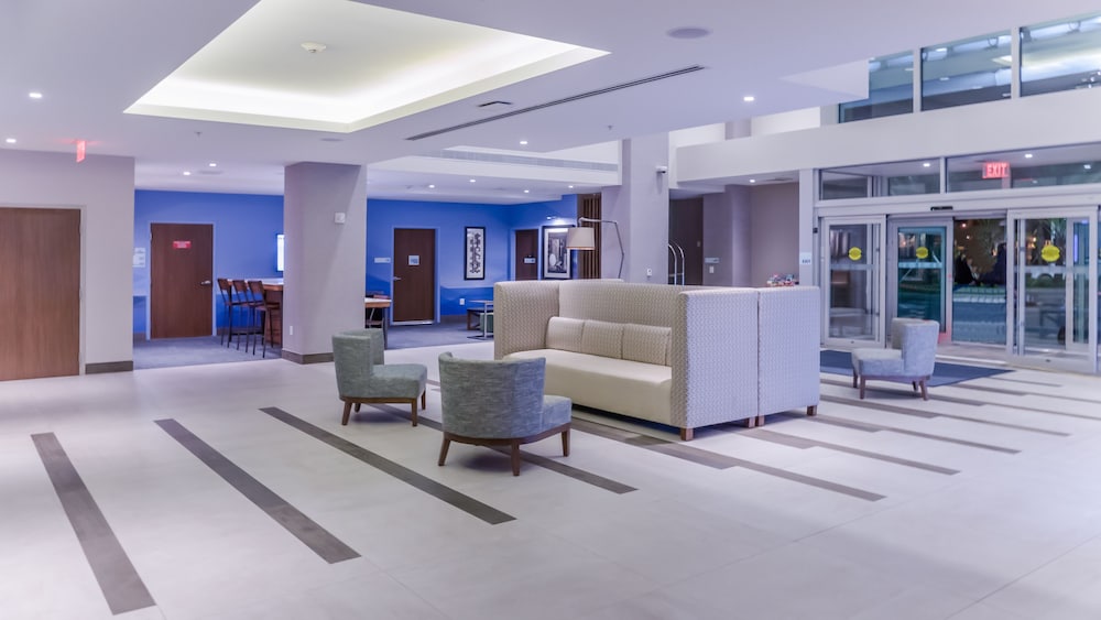 Holiday Inn Express & Suites Miami Airport East By Ihg